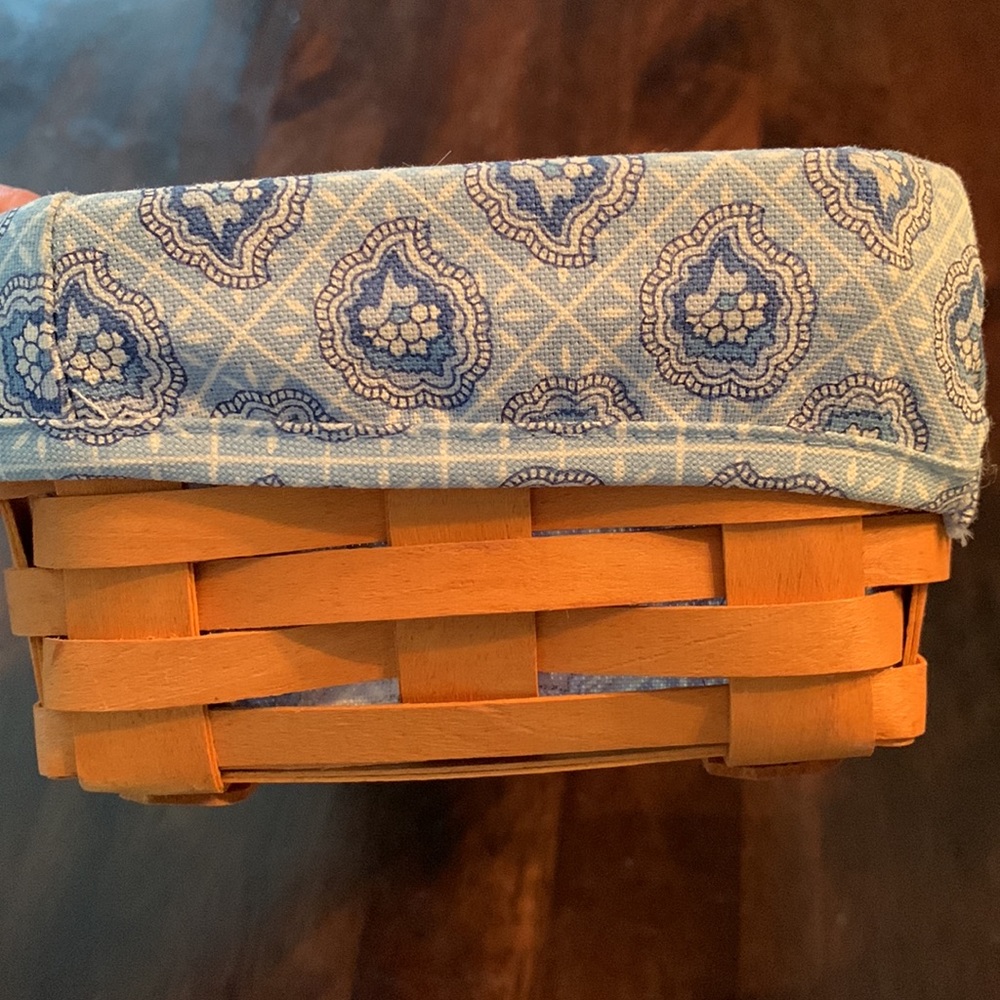 2000 Longaberger Note Pal Basket and fabric liner, excellent condition - Picture 7 of 9